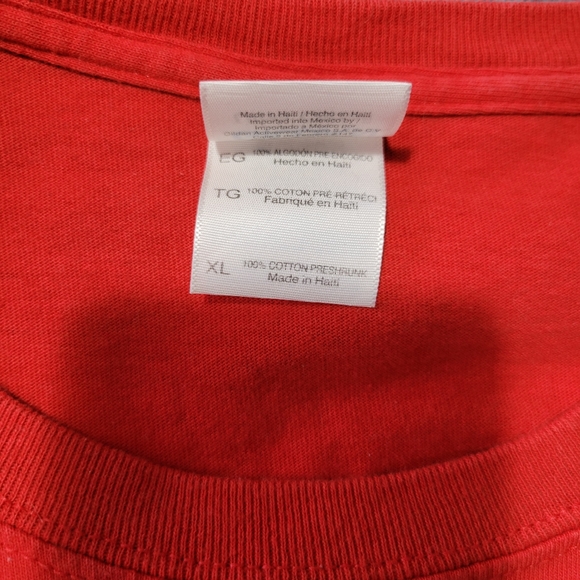 Red Elvis's signed band shirt - Picture 4 of 4